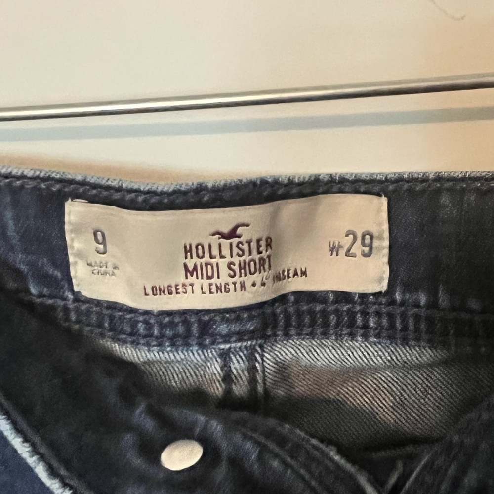Hollister Midi Longest Length Jean Shorts 4” inseam. Size 9 - Picture 3 of 6